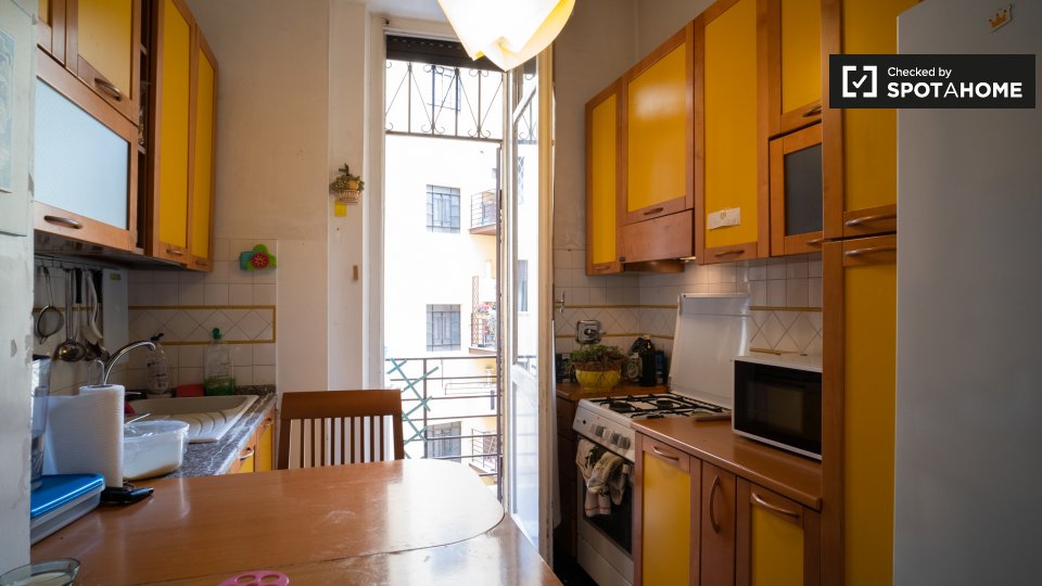 Immagine 10 di Camera condivisa in affitto  in Via Antonio Gallonio, 00161 Roma RM, Italy a Roma