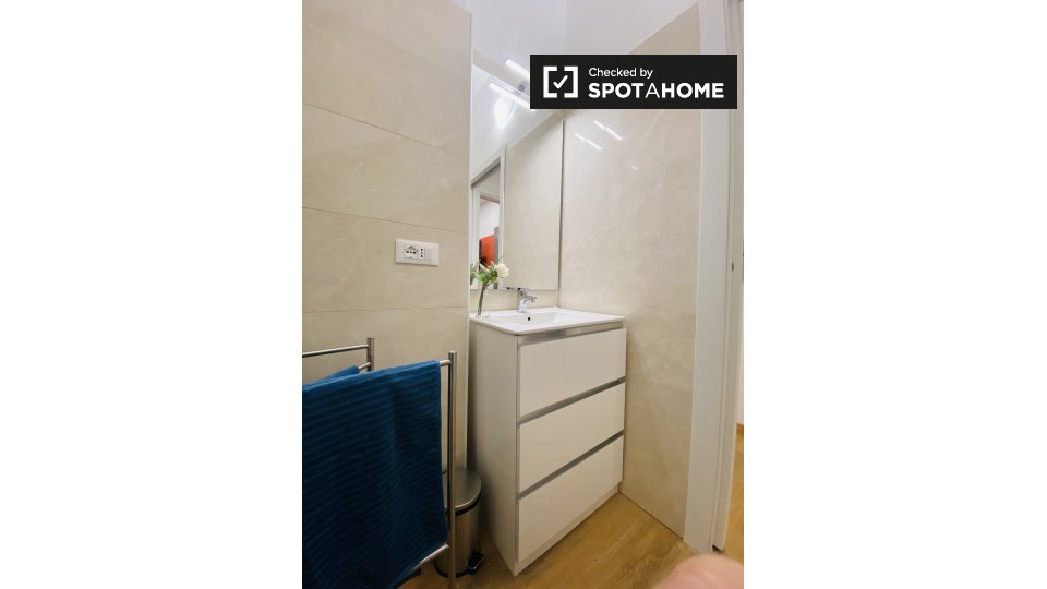 Immagine 9 di Camera condivisa in affitto  in P.za XXV Aprile a Milano