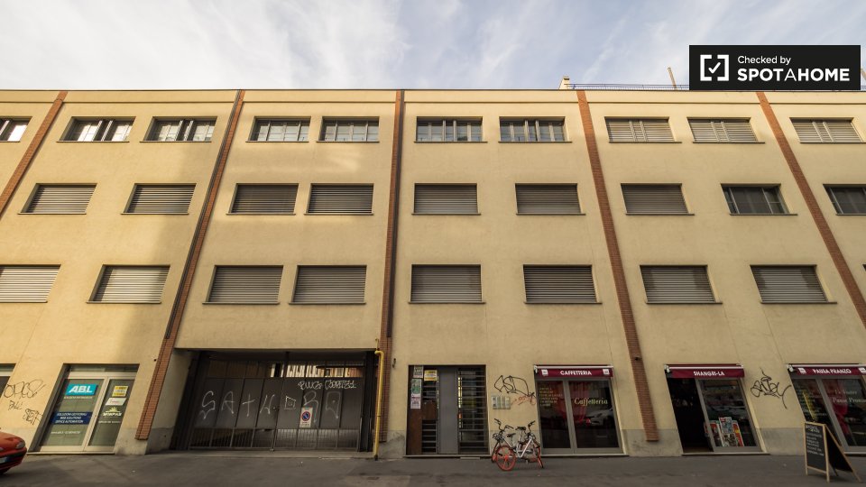 Immagine 13 di Ufficio in affitto  in Via Enrico Cosenz a Milano