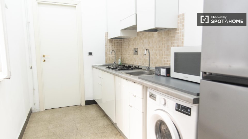 Immagine 2 di Ufficio in affitto  in Via Napoleone III a Roma