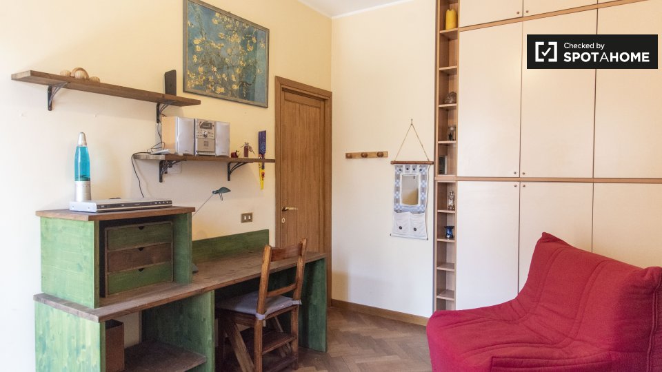 Immagine 17 di Camera condivisa in affitto  in Via Corinto a Roma