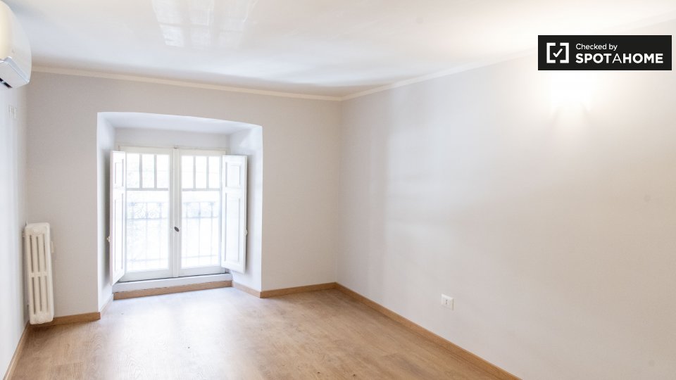 Immagine 17 di Appartamento in affitto  in Via Alessandria a Roma