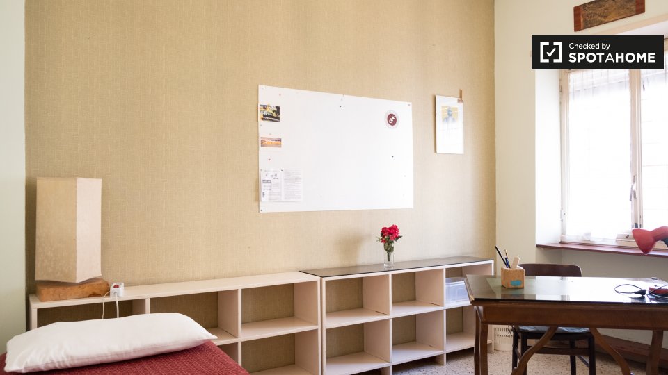 Immagine 8 di Camera condivisa in affitto  in Via Gabriello Chiabrera a Roma