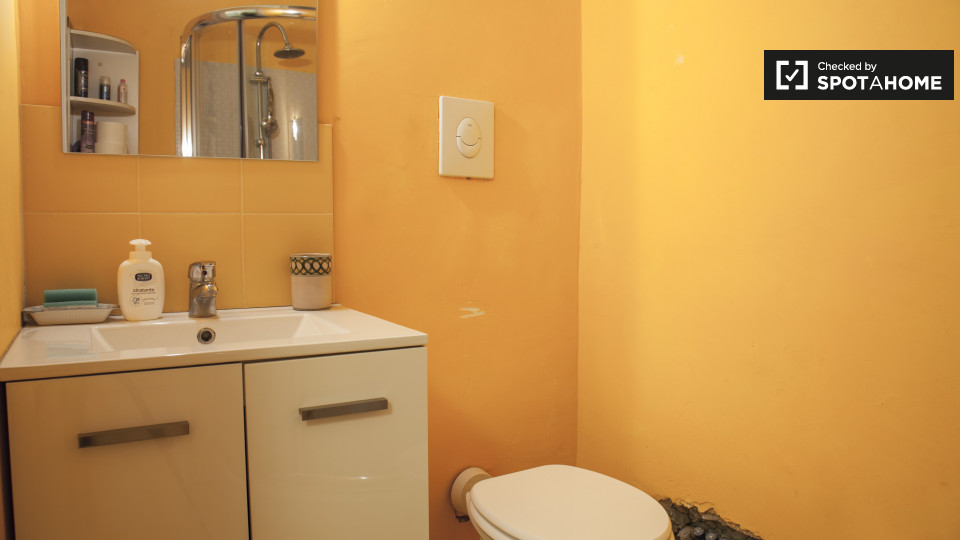 Immagine 17 di Ufficio in affitto  in Via del Boschetto a Roma