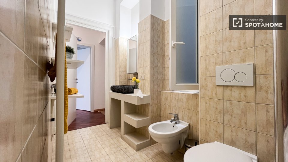 Immagine 5 di Camera condivisa in affitto  in P.za XXV Aprile a Milano