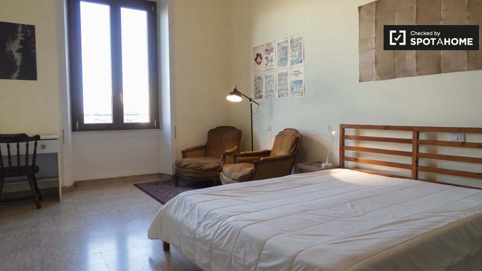 Immagine 8 di Camera condivisa in affitto  in Piazza Vittorio Emanuele II, 00185 Roma RM, Italy a Roma