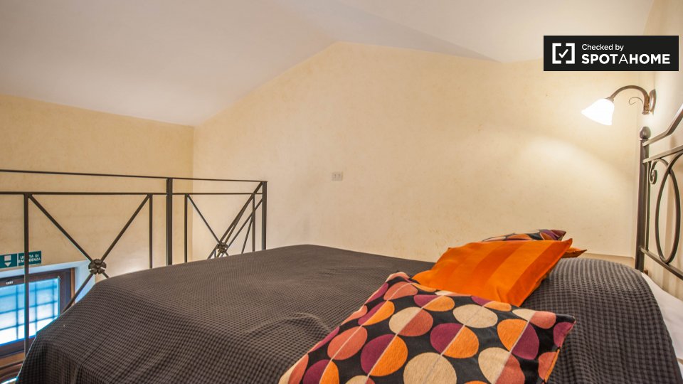 Immagine 5 di Appartamento in affitto  in Via Tuscolana a Roma