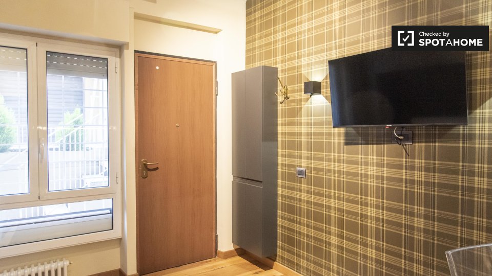 Immagine 8 di Ufficio in affitto  in Via Angelo Secchi a Roma