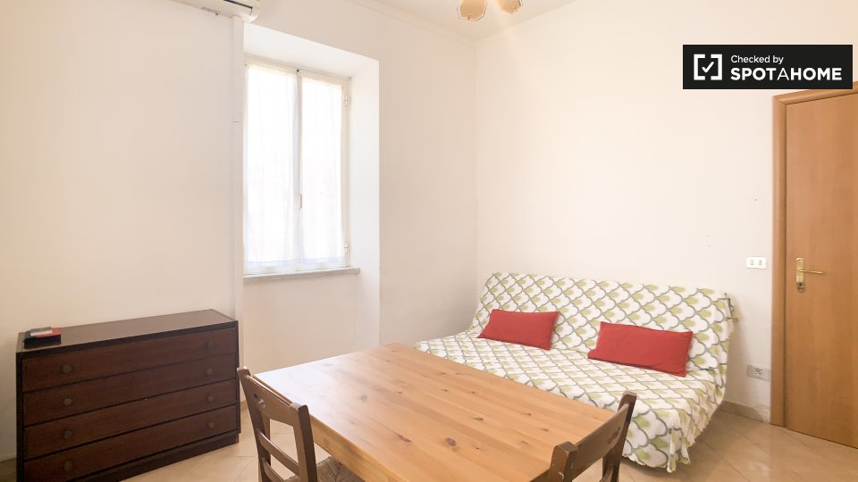 Immagine 4 di Appartamento in affitto  in Via dei Gonzaga, 00163 Roma RM, Italy a Roma