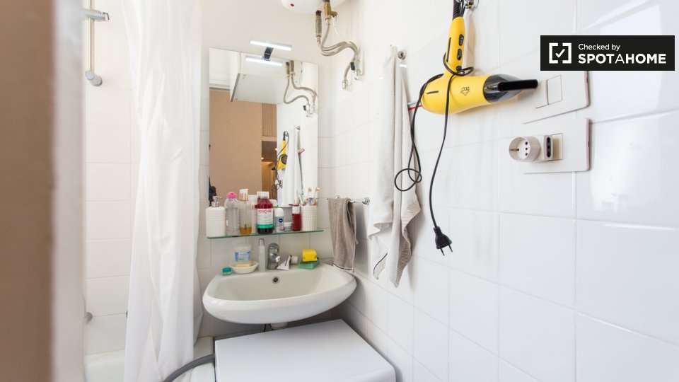 Immagine 12 di Ufficio in affitto  in Via Cesare Cesariano, 20154 Milano MI, Italy a Milano