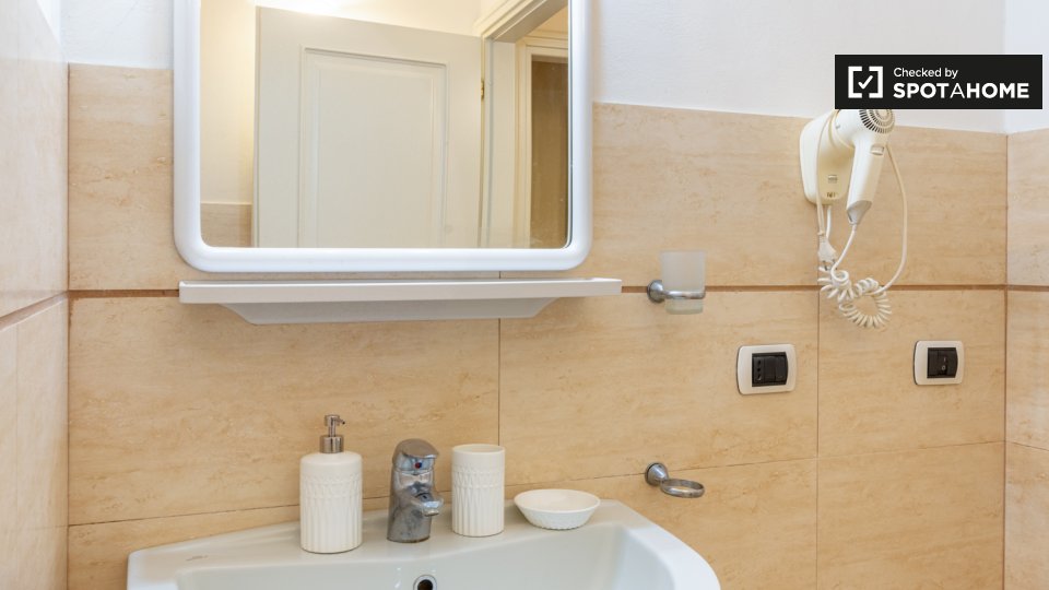 Immagine 14 di Appartamento in affitto  in Via Ghibellina a Firenze