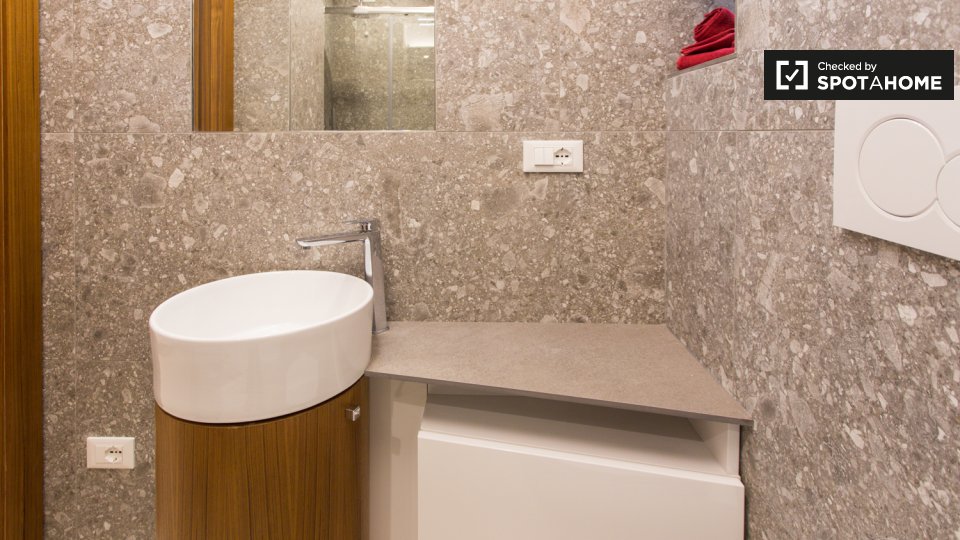 Immagine 15 di Ufficio in affitto  in Corso Italia a Milano