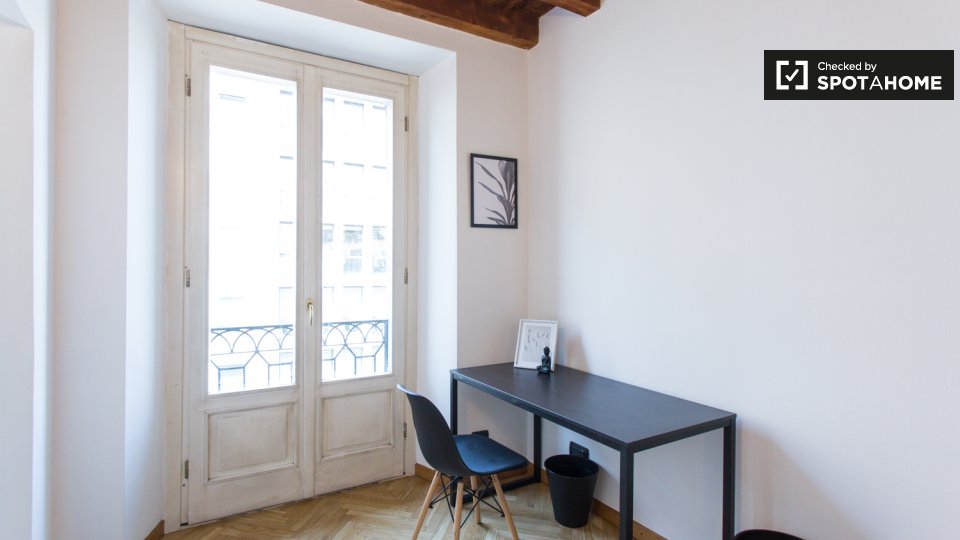 Immagine 2 di Camera condivisa in affitto  in Corso Venezia a Milano