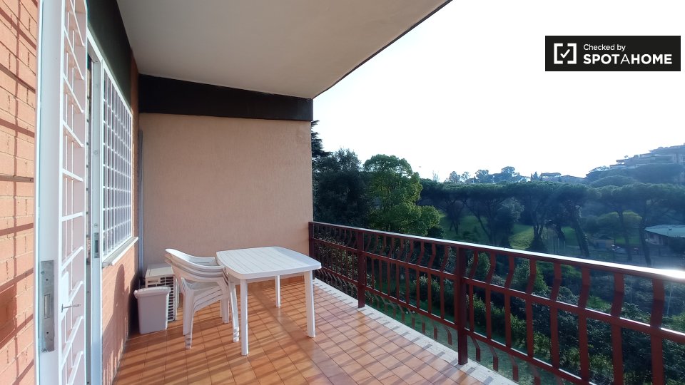 Immagine 12 di Appartamento in affitto  in Via Ildebrando Vivanti a Roma