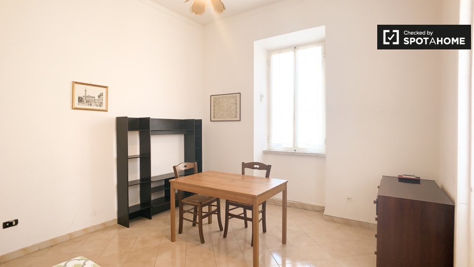 Immagine 3 di Appartamento in affitto  in Via dei Gonzaga, 00163 Roma RM, Italy a Roma