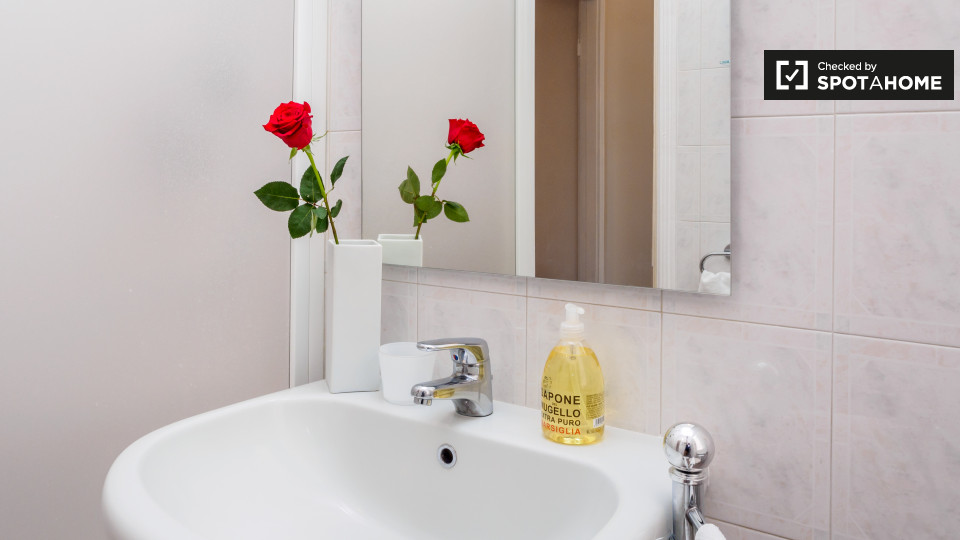 Immagine 18 di Ufficio in affitto  in Via Giulio Ceradini a Milano