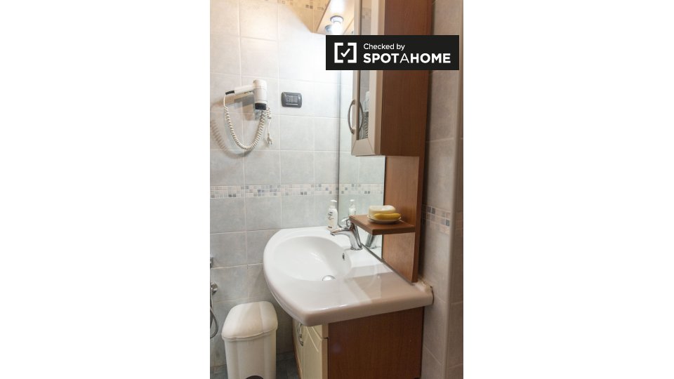 Immagine 11 di Ufficio in affitto  in Via Capitan Bavastro, 00154 Roma RM, Italy a Roma