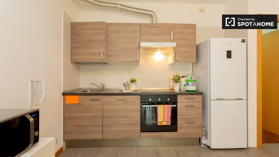 Immagine 9 di Camera condivisa in affitto  in Viale dell'Innovazione a Milano