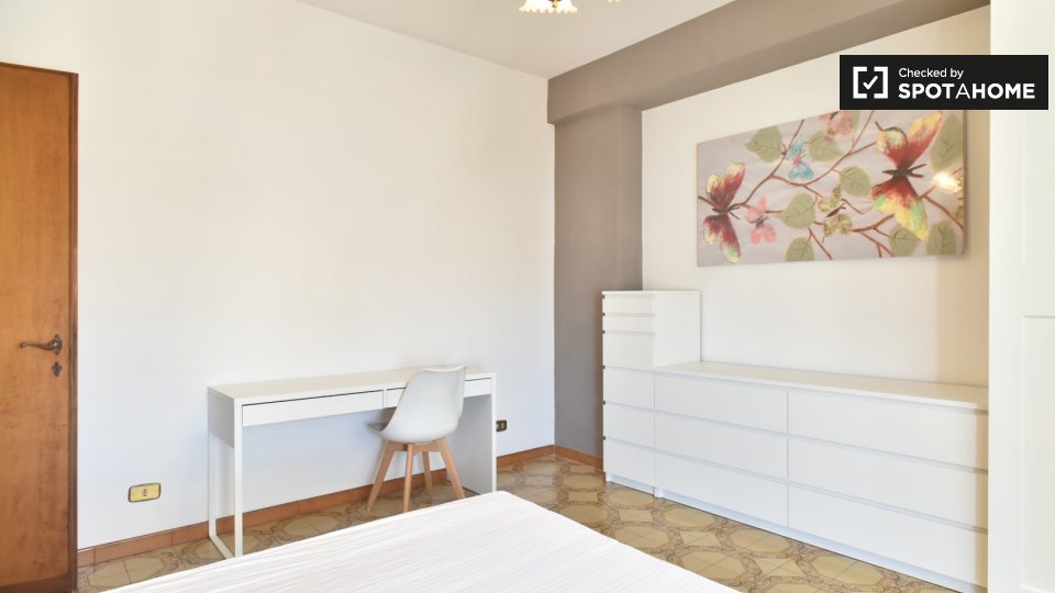 Immagine 4 di Camera condivisa in affitto  in Via Oderzo, 00182 Roma RM, Italy a Roma