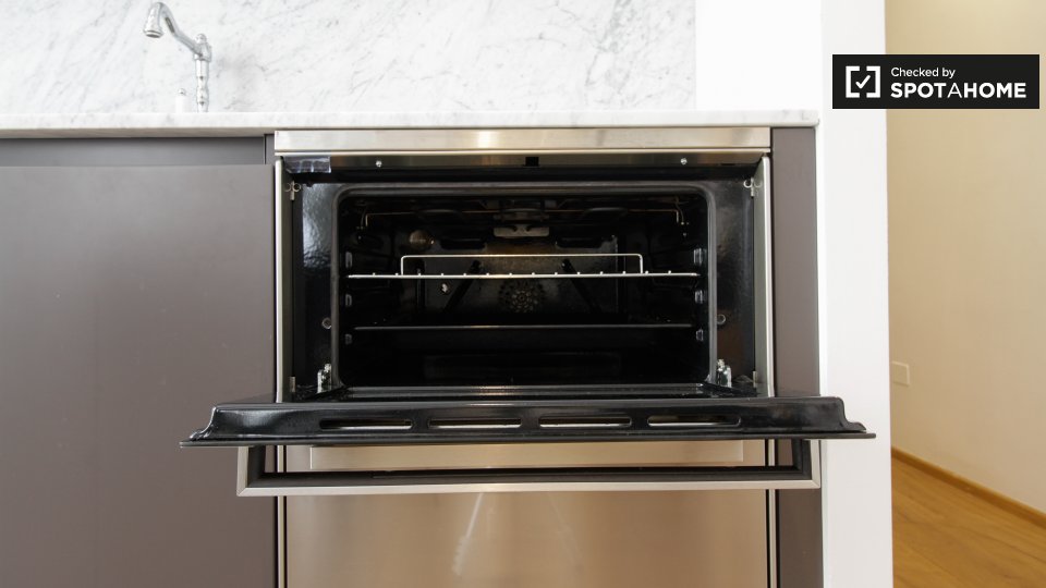 Immagine 16 di Appartamento in affitto  in Via Giuseppe Luigi Lagrange, 10123 Torino TO, Italy a Torino