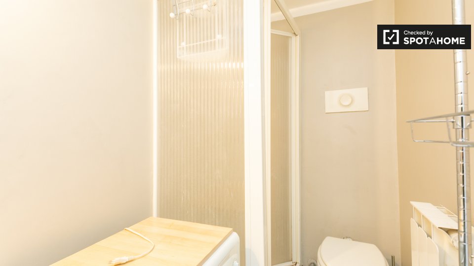 Immagine 17 di Ufficio in affitto  in Via Lodovico Il Moro, 20143 Milano MI, Italy a Milano