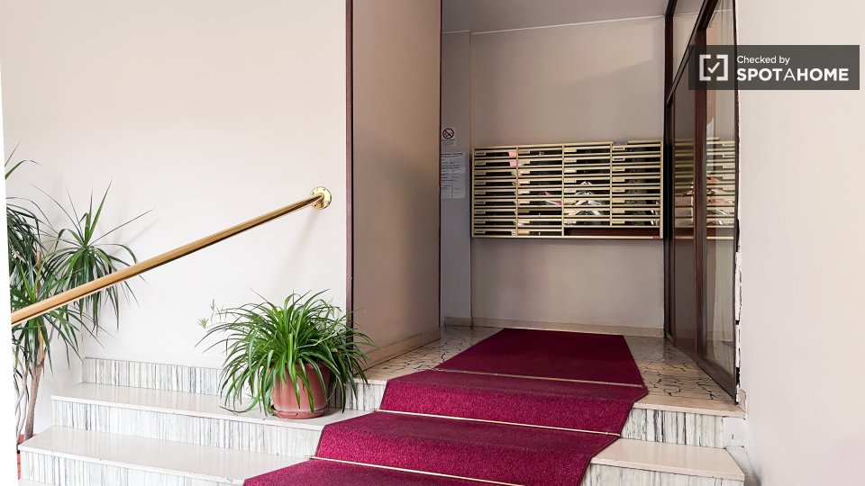 Immagine 15 di Appartamento in affitto  in Via Bordighera a Milano