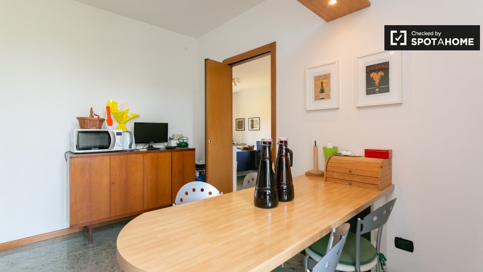 Immagine 14 di Camera condivisa in affitto  in Via IV Novembre Pregnana Milanese MI, Italy a Bernate Ticino