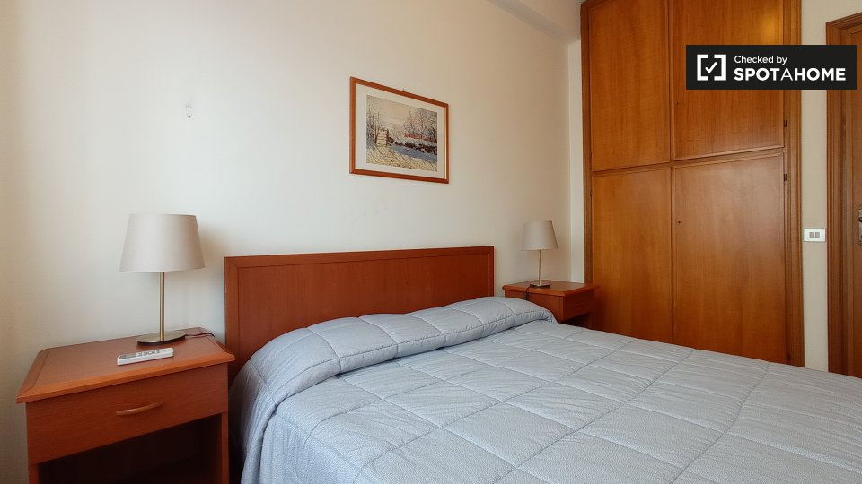 Immagine 2 di Appartamento in affitto  in Via Ildebrando Vivanti a Roma