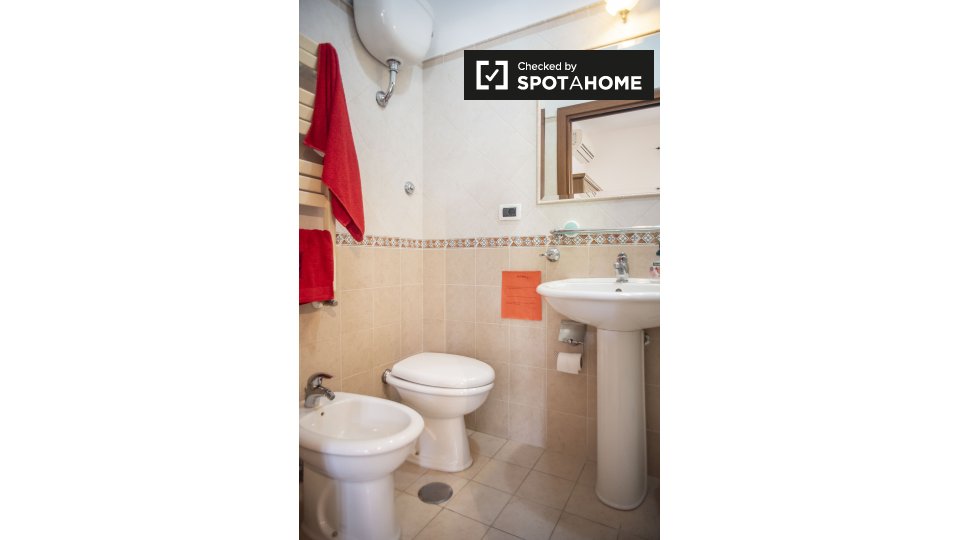 Immagine 6 di Camera condivisa in affitto  in Via Francesco Vettori a Roma