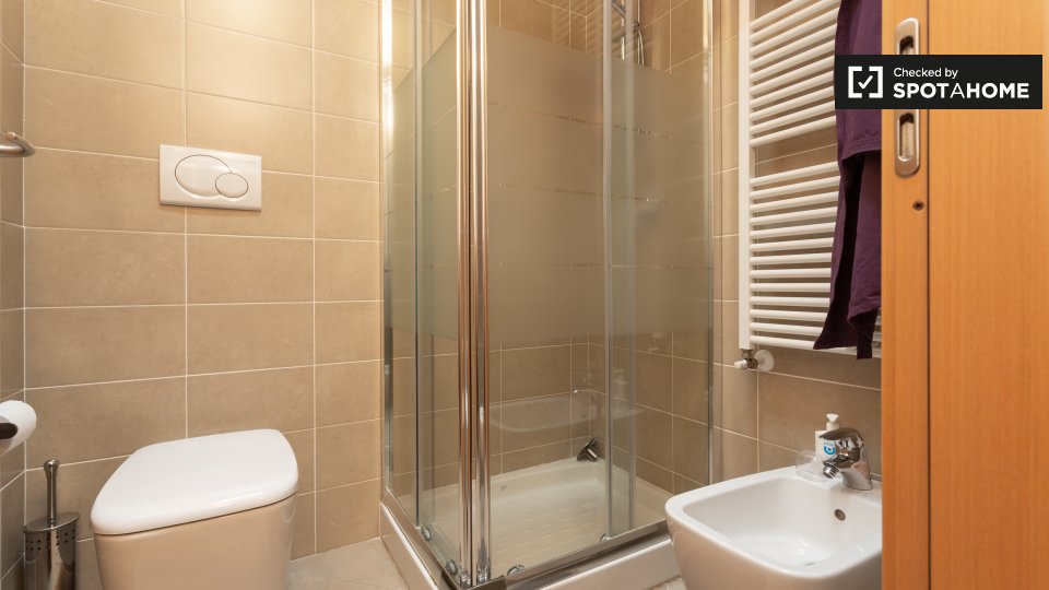 Immagine 18 di Camera condivisa in affitto  in Viale dell'Innovazione a Milano