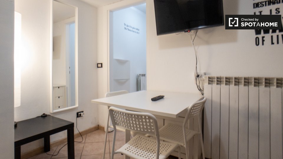 Immagine 5 di Appartamento in affitto  in Via Giuseppe Ripamonti, 20141 Milano MI, Italy a Milano