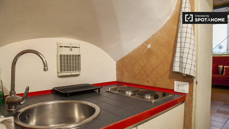 Immagine 6 di Appartamento in affitto  in Vicolo Scavolino a Roma