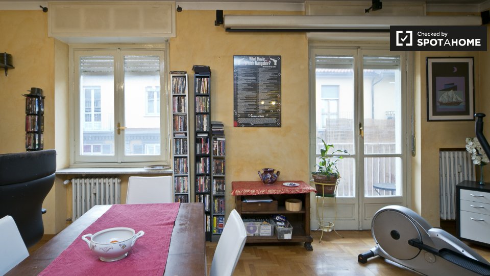 Immagine 7 di Camera condivisa in affitto  in Via Riccardo Sineo a Torino