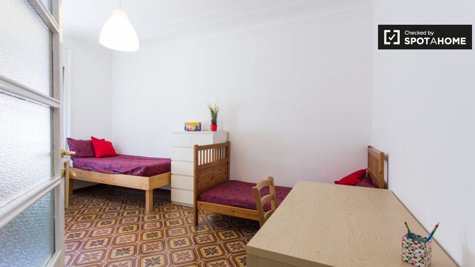 Immagine 1 di Camera condivisa in affitto  in Viale Campania a Milano