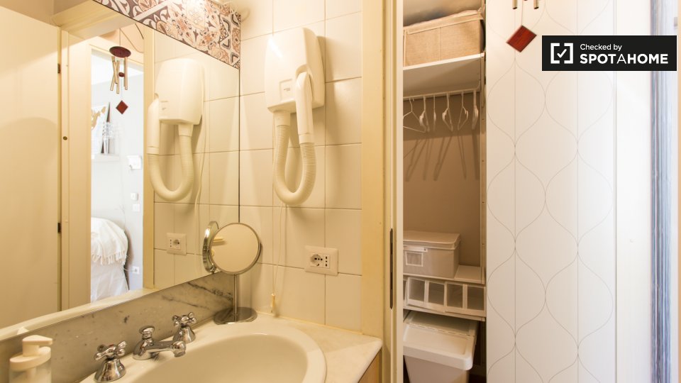 Immagine 16 di Ufficio in affitto  in Via Domenico Cirillo, 20154 Milano MI, Italy a Milano