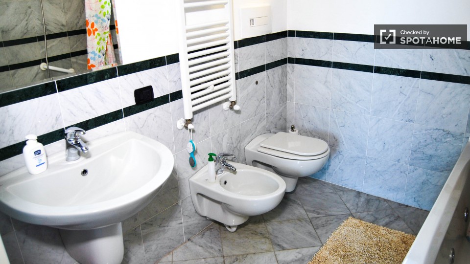 Immagine 12 di Appartamento in affitto  in via Sannio a Milano