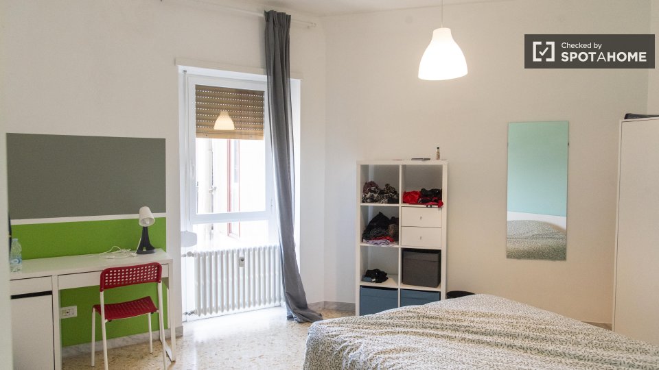 Immagine 19 di Camera condivisa in affitto  in Viale Etiopia a Roma
