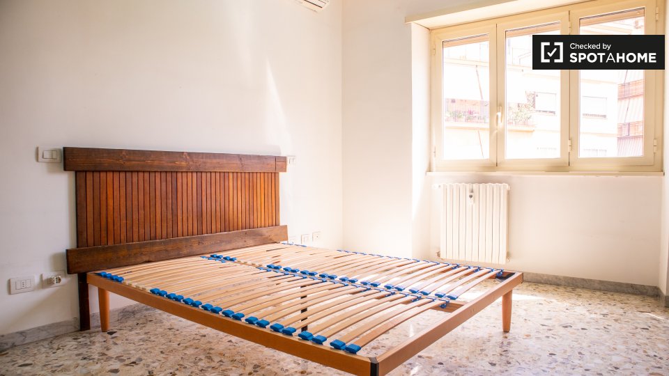 Immagine 12 di Appartamento in affitto  in Via Gregorio XIII, 00167 Roma RM, Italy a Roma