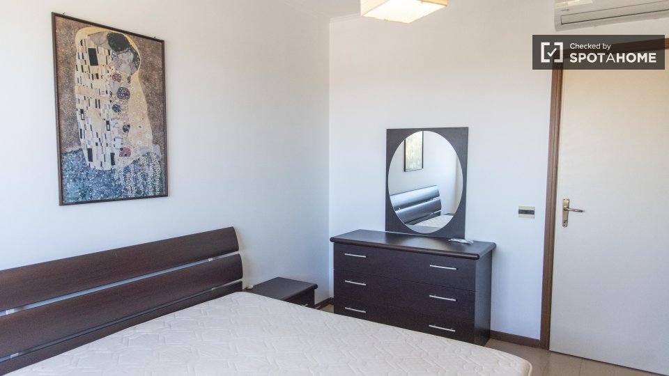 Immagine 4 di Appartamento in affitto  in Viale dei Caduti per la Resistenza a Roma