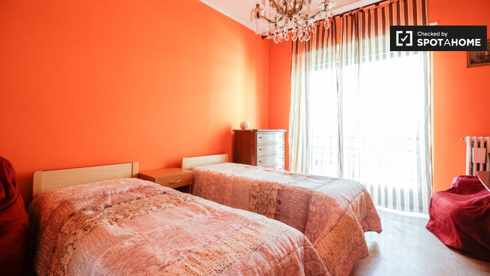 Immagine 19 di Camera condivisa in affitto  in Via Lima, 10137 Torino TO, Italy a Torino