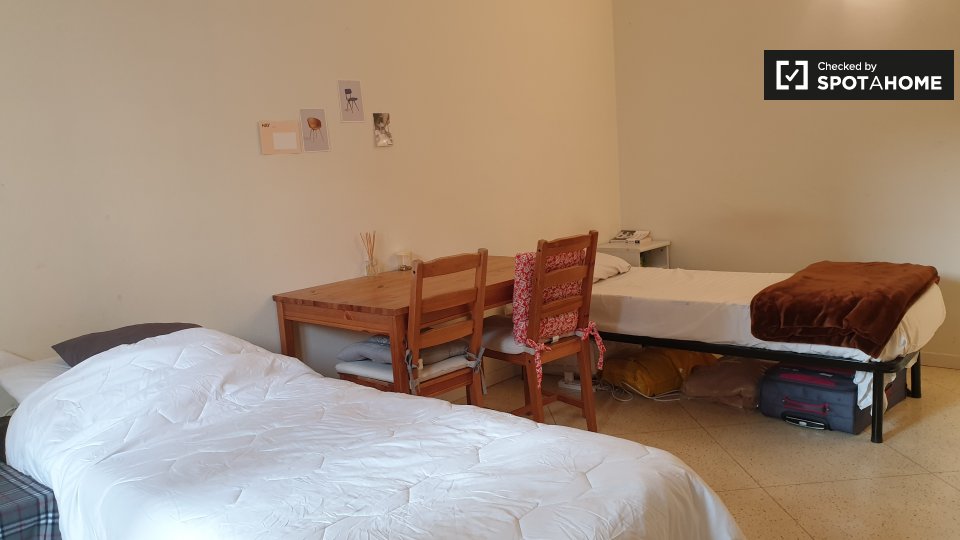 Immagine 7 di Camera condivisa in affitto  in Via Gentilino a Milano