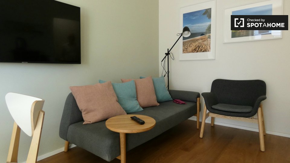 Immagine 2 di Appartamento in affitto  in Via Cenisio a Milano