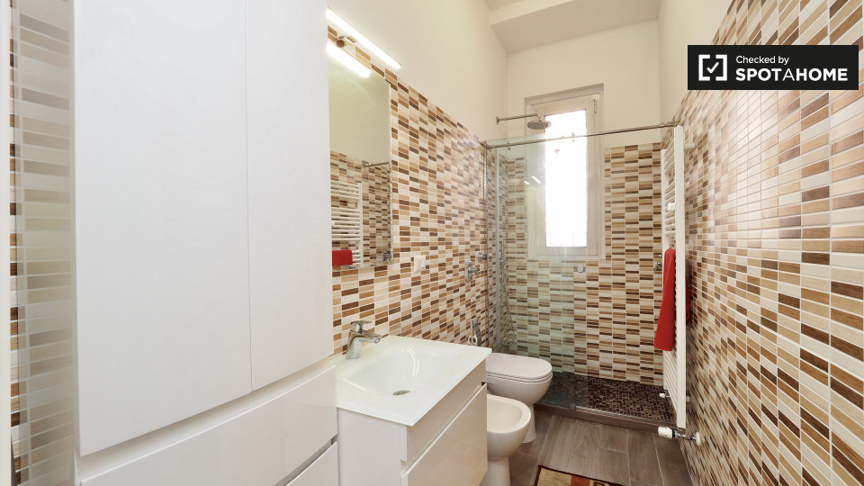 Immagine 5 di Ufficio in affitto  in Via Legnone a Milano