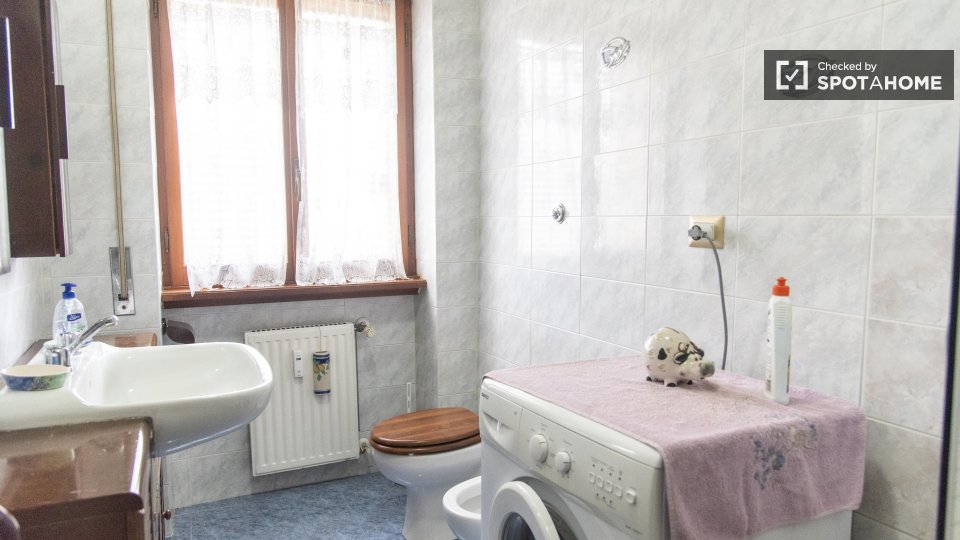 Immagine 2 di Appartamento in affitto  in Via Poggio Verde a Roma