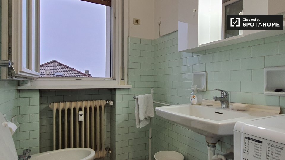 Immagine 14 di Camera condivisa in affitto  in Via Fratelli Perini a Trento