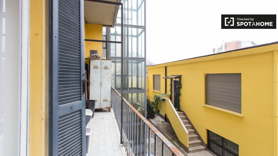 Immagine 13 di Appartamento in affitto  in Via Giovanni Segantini a Milano