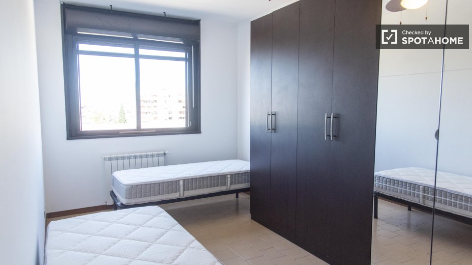 Immagine 6 di Appartamento in affitto  in Viale dei Caduti per la Resistenza a Roma