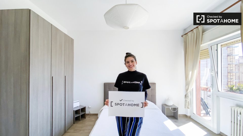 Immagine 8 di Appartamento in affitto  in Via Filippo Chiappini a Roma