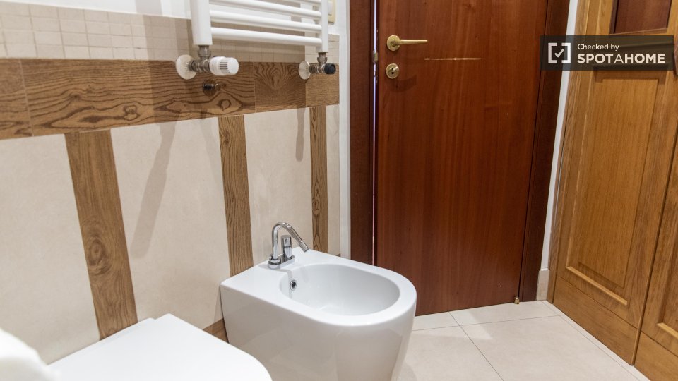 Immagine 7 di Appartamento in affitto  in Via dei Podesti a Roma