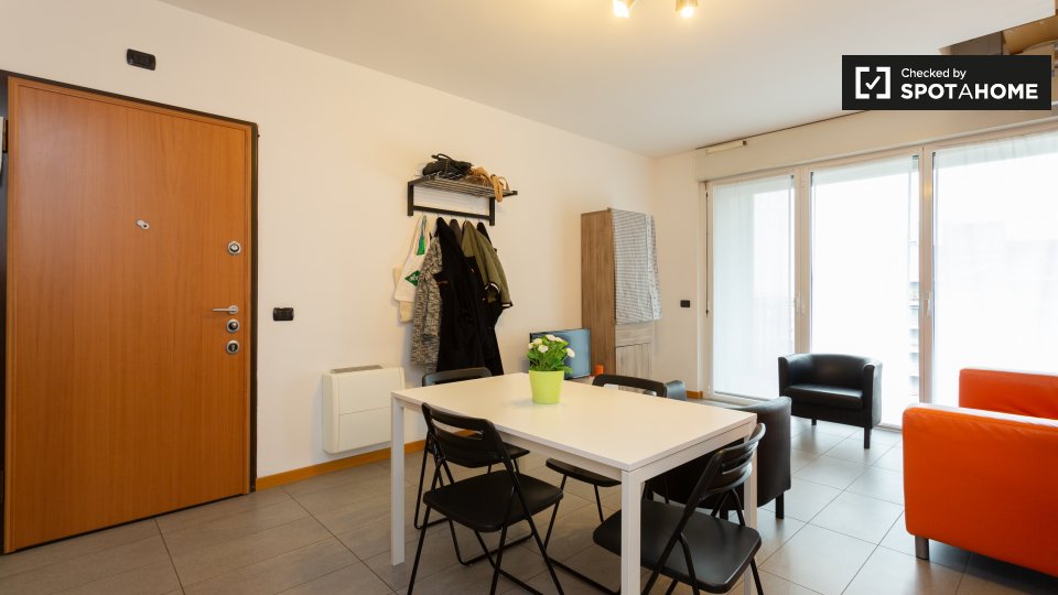 Immagine 6 di Camera condivisa in affitto  in Viale dell'Innovazione a Milano